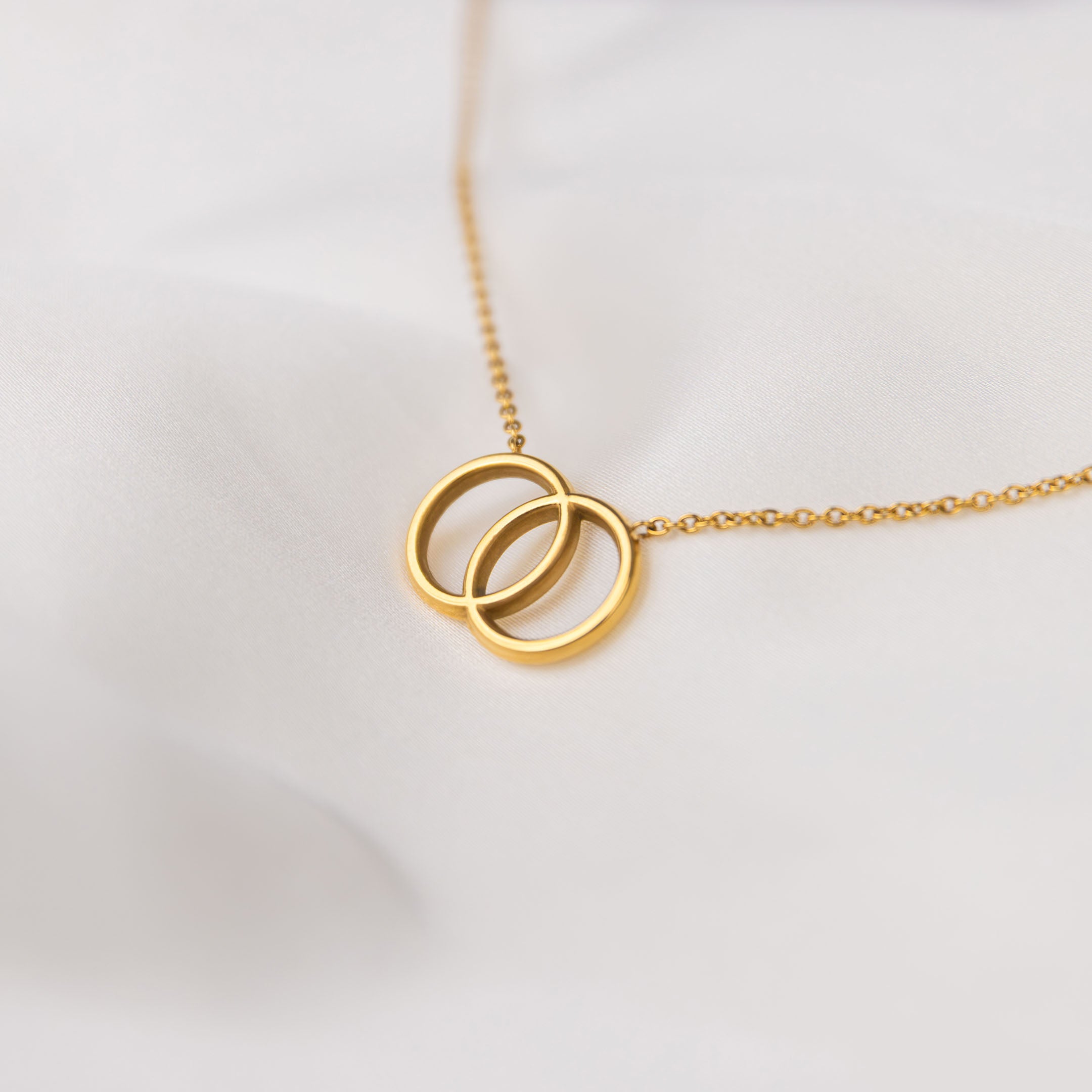 Bella | Halsband i 18 Karat Guld