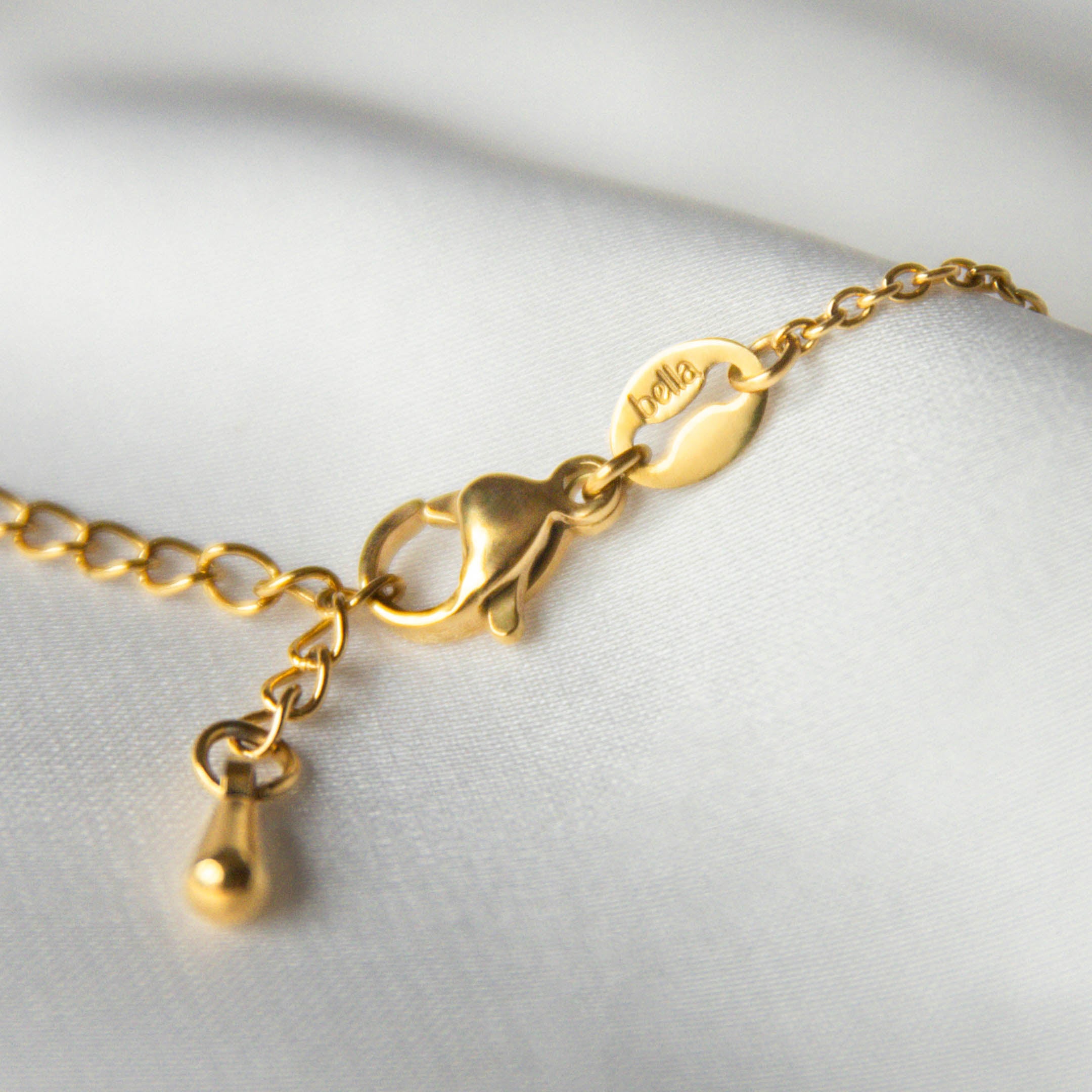 Bella | Halsband i 18 Karat Guld